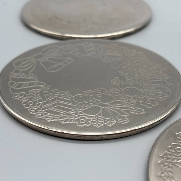 Elegance Silverplated on Steel Coaster Set – Vintage Holiday Engraved Drink - Picture 6 of 7